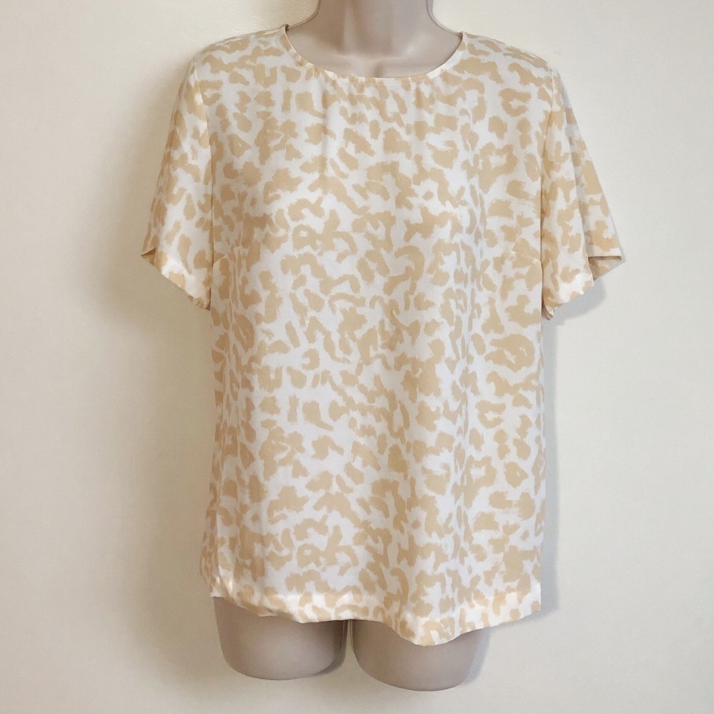 ⭐️3/$30 🆕 a new day animal print short sleeve blou…